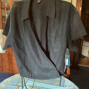 SALE Athleta black short sleeve shirt, size XL, photos lighter & shiny but black